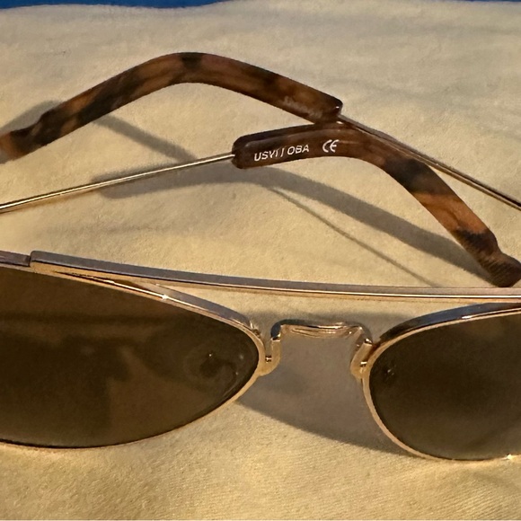 Maho aviator style sunglasses comes with case and sleeve - Picture 3 of 5
